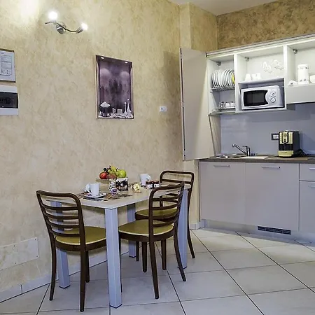 Sleeps 3 With Pool And Air Con
